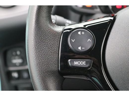 Citroën C1 1.0 VTi Feel | Achterbank in delen neerklapbaar | Achteruitrijcamera | Airco ActivLease financial lease