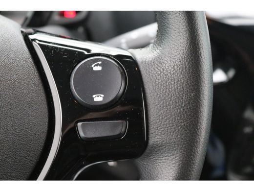 Citroën C1 1.0 VTi Feel | Achterbank in delen neerklapbaar | Achteruitrijcamera | Airco ActivLease financial lease