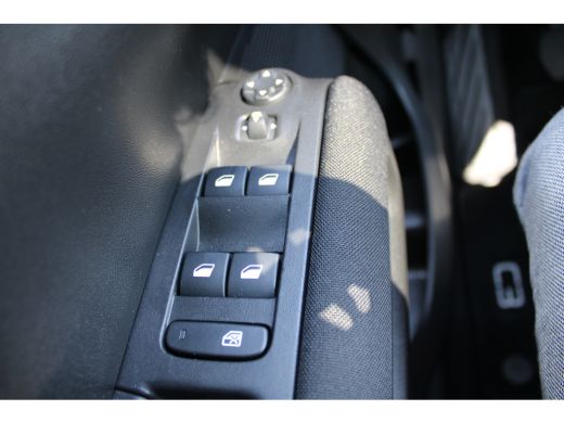 Citroën C3 Aircross 1.2 PureTech Shine Pack | Achteruitrijcamera | Audio-navigatie full map | Head-up display ActivLease financial lease