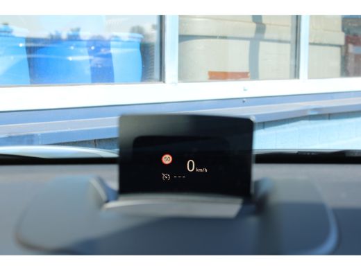 Citroën C3 Aircross 1.2 PureTech Shine Pack | Achteruitrijcamera | Audio-navigatie full map | Head-up display ActivLease financial lease