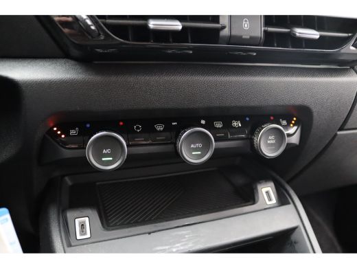 Citroën Ë-C4 Feel Pack 50 kWh | Achteruitrijcamera | Connected services | DAB ontvanger ActivLease financial lease
