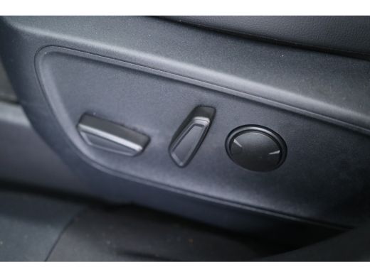 Ford Kuga 2.5 PHEV ST-Line X | Panoramadak | Adaptive Cruise | Stoel-/stuurverwarming | Elektr Stoel | Led ... ActivLease financial lease