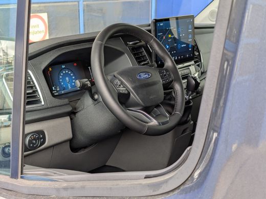 Ford Transit 350 2.0 165 pk TDCI L3H2 Limited MANUAL ActivLease financial lease