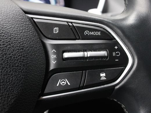 Hyundai Santa Fe Hyundai 1.6 T-GDI HEV Comfort Smart 7p. | Cruise control adaptief met Stop&Go | Dodehoekdetectie ... ActivLease financial lease