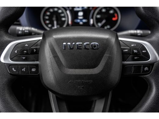 Iveco Daily **35S14V 2.3 L4H2 | Automaat | Euro 6 | Cruise | Climate | 3500 KG Trekgewicht | Trekhaak** ActivLease financial lease