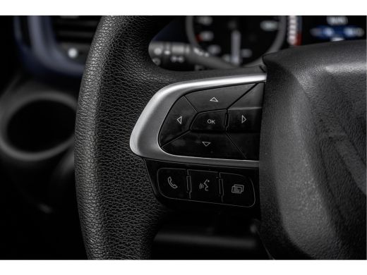 Iveco Daily **35S14V 2.3 L4H2 | Automaat | Euro 6 | Cruise | Climate | 3500 KG Trekgewicht | Trekhaak** ActivLease financial lease