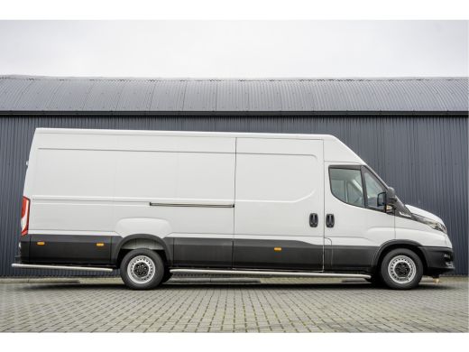 Iveco Daily **35S14V 2.3 L4H2 | Automaat | Euro 6 | Cruise | Climate | 3500 KG Trekgewicht | Trekhaak** ActivLease financial lease