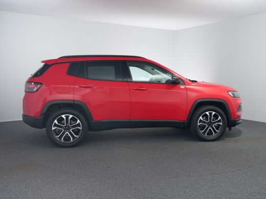 Jeep Compass Jeep 4xe 190 Plug-in Hybrid | Achterspoiler | Achteruitrijcamera | Afdaal assistent ActivLease financial lease