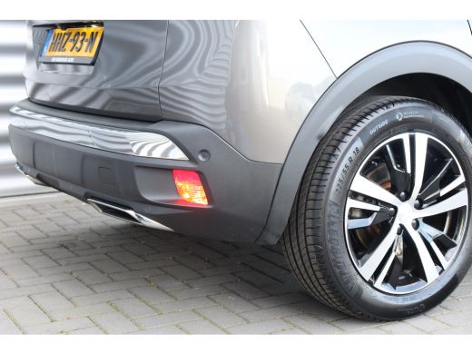 Peugeot 3008 Peugeot 1.6 HYBRID 225PK GT PACK BUSINESS AUTOMAAT / NAVI / CLIMA / PDC / 18" LMV / CAMERA / KEYL... ActivLease financial lease
