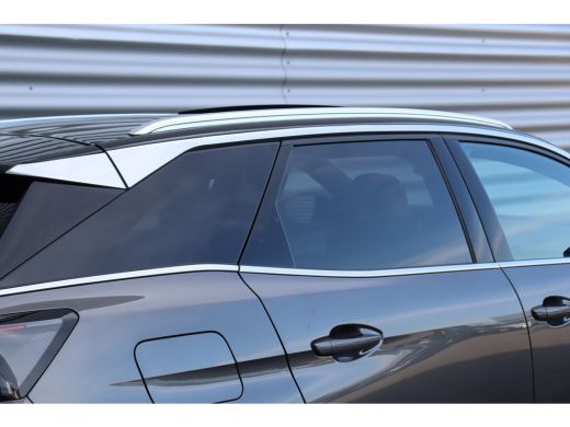 Peugeot 3008 Peugeot 1.6 HYBRID 225PK GT PACK BUSINESS AUTOMAAT / NAVI / CLIMA / PDC / 18" LMV / CAMERA / KEYL... ActivLease financial lease