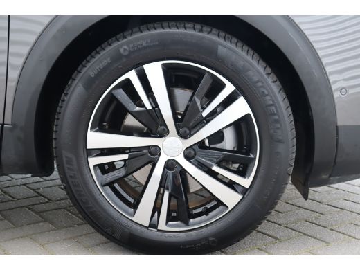 Peugeot 3008 Peugeot 1.6 HYBRID 225PK GT PACK BUSINESS AUTOMAAT / NAVI / CLIMA / PDC / 18" LMV / CAMERA / KEYL... ActivLease financial lease