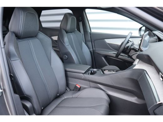 Peugeot 3008 Peugeot 1.6 HYBRID 225PK GT PACK BUSINESS AUTOMAAT / NAVI / CLIMA / PDC / 18" LMV / CAMERA / KEYL... ActivLease financial lease