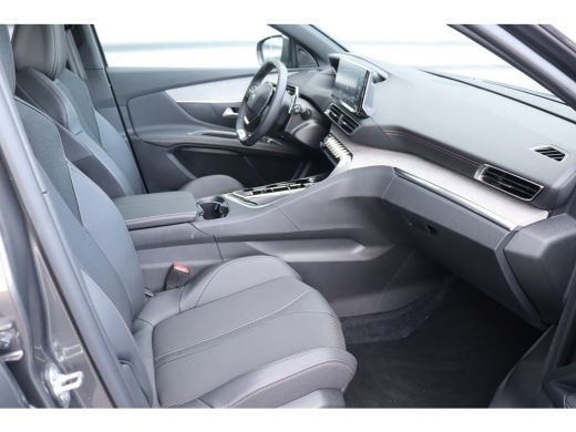 Peugeot 3008 Peugeot 1.6 HYBRID 225PK GT PACK BUSINESS AUTOMAAT / NAVI / CLIMA / PDC / 18" LMV / CAMERA / KEYL... ActivLease financial lease