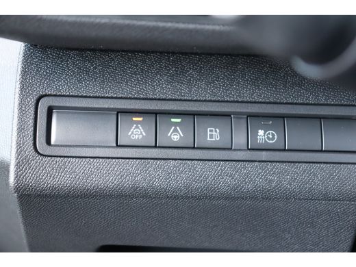 Peugeot 3008 Peugeot 1.6 HYBRID 225PK GT PACK BUSINESS AUTOMAAT / NAVI / CLIMA / PDC / 18" LMV / CAMERA / KEYL... ActivLease financial lease