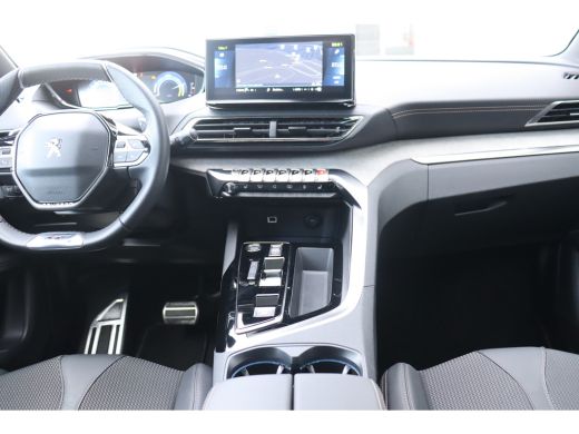 Peugeot 3008 Peugeot 1.6 HYBRID 225PK GT PACK BUSINESS AUTOMAAT / NAVI / CLIMA / PDC / 18" LMV / CAMERA / KEYL... ActivLease financial lease