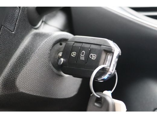 Peugeot 308 1.2 PureTech Allure | Apple Carplay/Android Auto|telefoonintegratie premium | LED achterlichten |... ActivLease financial lease