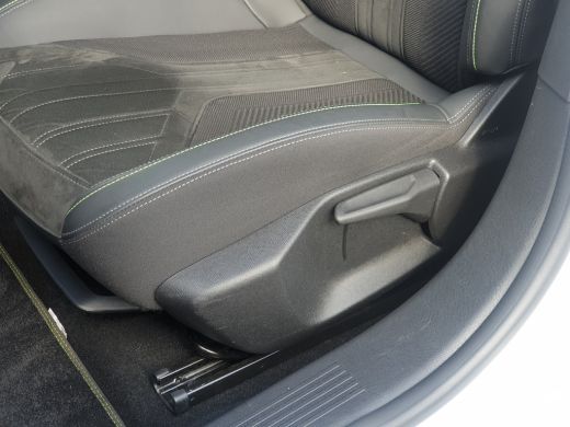 Peugeot 408 Peugeot 1.2 PureTech GT 130 EAT8 | Apple Carplay/Android Auto|telefoonintegratie premium | Elektr... ActivLease financial lease