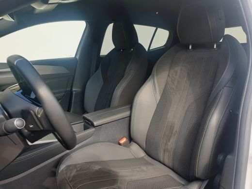 Peugeot 408 Peugeot 1.2 PureTech GT 130 EAT8 | Apple Carplay/Android Auto|telefoonintegratie premium | Elektr... ActivLease financial lease