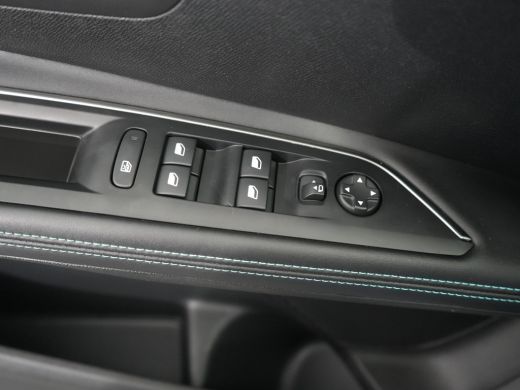 Peugeot 5008 1.2 PureTech Allure Pack Business | 2 stoelen op derde rij | Airco (automatisch) | Apple Carplay/... ActivLease financial lease