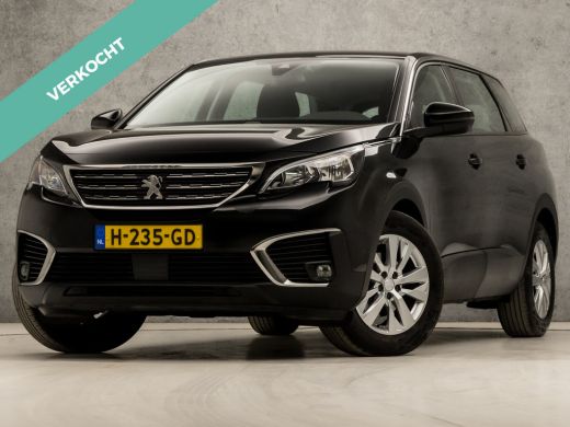 Peugeot 5008 1.2 PureTech Sport 7 Persoons (APPLE CARPLAY, GROOT NAVI, TREKHAAK, SPORTSTOELEN, CRUISE, PARKEER...