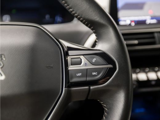 Peugeot 5008 1.2 PureTech Sport 7 Persoons (APPLE CARPLAY, GROOT NAVI, TREKHAAK, SPORTSTOELEN, CRUISE, PARKEER... ActivLease financial lease