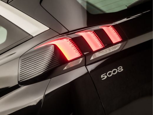 Peugeot 5008 1.2 PureTech Sport 7 Persoons (APPLE CARPLAY, GROOT NAVI, TREKHAAK, SPORTSTOELEN, CRUISE, PARKEER... ActivLease financial lease