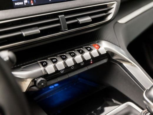 Peugeot 5008 1.2 PureTech Sport 7 Persoons (APPLE CARPLAY, GROOT NAVI, TREKHAAK, SPORTSTOELEN, CRUISE, PARKEER... ActivLease financial lease