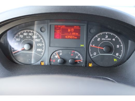 Peugeot Boxer L3 435 2.2 BlueHDi 165 PK BAKWAGEN + LAADKLEP LUCHTVERING | CHAUFFEURSSTOEL | CLIMATE CONTROL | N... ActivLease financial lease