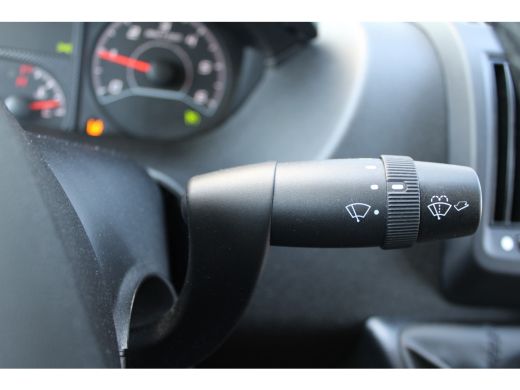 Peugeot Boxer L3 435 2.2 BlueHDi 165 PK BAKWAGEN + LAADKLEP LUCHTVERING | CHAUFFEURSSTOEL | CLIMATE CONTROL | N... ActivLease financial lease