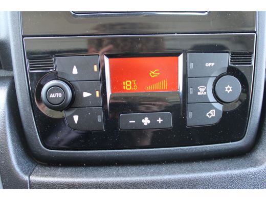 Peugeot Boxer L3 435 2.2 BlueHDi 165 PK BAKWAGEN + LAADKLEP LUCHTVERING | CHAUFFEURSSTOEL | CLIMATE CONTROL | N... ActivLease financial lease