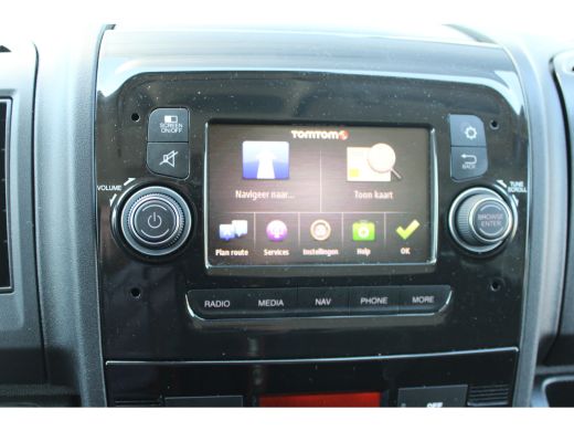 Peugeot Boxer L3 435 2.2 BlueHDi 165 PK BAKWAGEN + LAADKLEP LUCHTVERING | CHAUFFEURSSTOEL | CLIMATE CONTROL | N... ActivLease financial lease