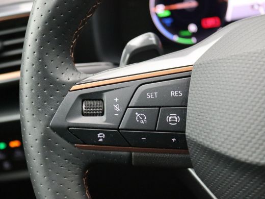 Seat Formentor 1.4 e-Hybrid Business 204PK DSG full led, adaptive cruise, stuur-stoelverwarming, achteruitrijcam... ActivLease financial lease