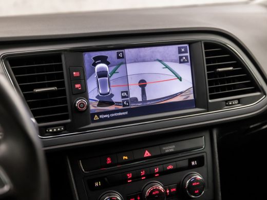 Seat Leon 1.5 TSI Sport 150Pk Automaat (APPLE CARPLAY, NAVIGATIE, CAMERA, CLIMATE, KEYLESS, SPORTSTOELEN, G... ActivLease financial lease