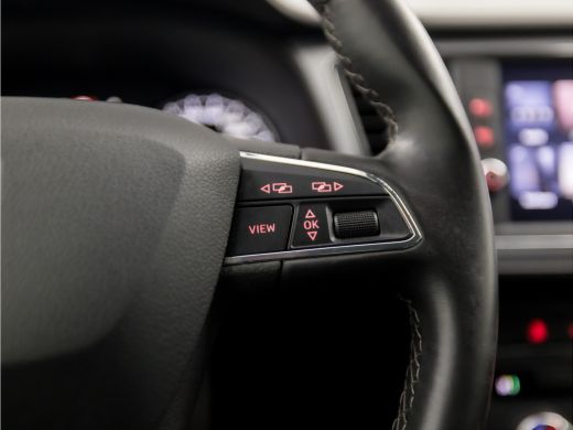 Seat Leon 1.5 TSI Sport 150Pk Automaat (APPLE CARPLAY, NAVIGATIE, CAMERA, CLIMATE, KEYLESS, SPORTSTOELEN, G... ActivLease financial lease