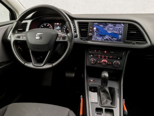 Seat Leon 1.5 TSI Sport 150Pk Automaat (APPLE CARPLAY, NAVIGATIE, CAMERA, CLIMATE, KEYLESS, SPORTSTOELEN, G... ActivLease financial lease