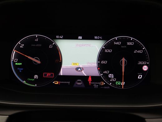 Seat Leon Sportstourer 1.4 e-Hybrid Black Edition 245PK DSG matte lak, lederen bekleding, full led, adaptive cruise, sid... ActivLease financial lease