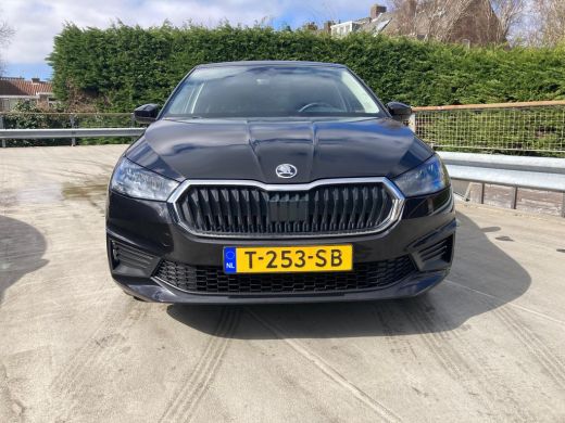 Skoda Fabia 1.0 MPI Ambition LED verlichting | Cruise Control | Apple Carplay | LM velgen | Getint glas | ActivLease financial lease