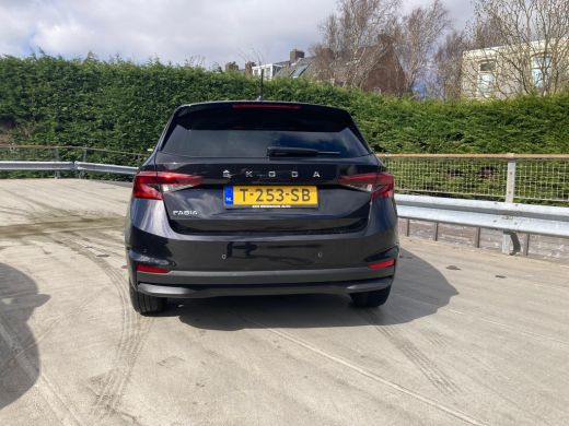 Skoda Fabia 1.0 MPI Ambition LED verlichting | Cruise Control | Apple Carplay | LM velgen | Getint glas | ActivLease financial lease