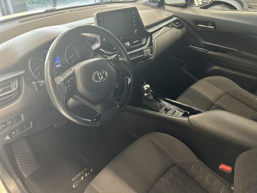 Toyota C-HR 2.0 Hybrid Style ActivLease financial lease