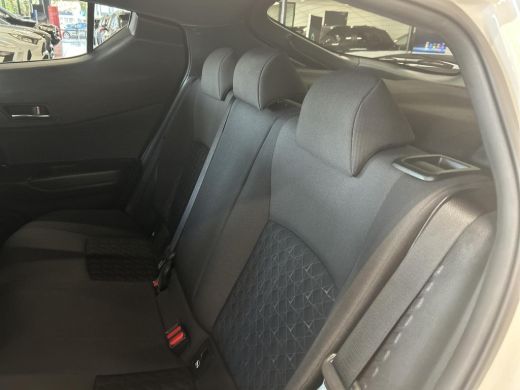 Toyota C-HR 2.0 Hybrid Style ActivLease financial lease