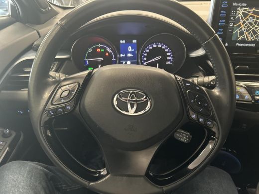 Toyota C-HR 2.0 Hybrid Style ActivLease financial lease