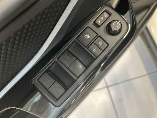 Toyota C-HR 2.0 Hybrid Style ActivLease financial lease
