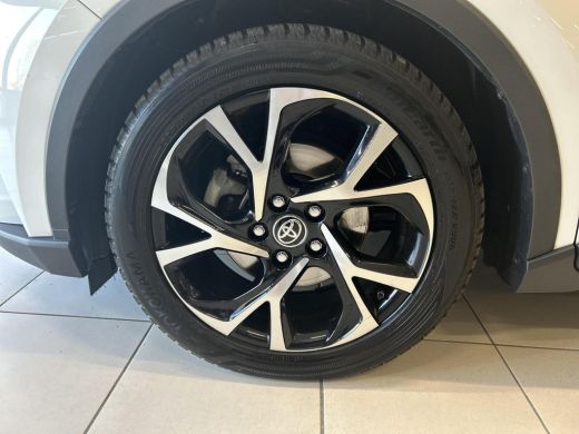 Toyota C-HR 2.0 Hybrid Style ActivLease financial lease
