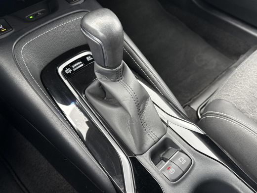 Toyota Corolla Touring Sports 2.0 Hybrid Dynamic **NAVIGATIE/ STOELVERWARMING/ KEYLESS/ 36 MAANDEN GARANTIE** ActivLease financial lease