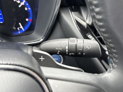 Toyota Corolla Touring Sports 2.0 Hybrid Dynamic **NAVIGATIE/ STOELVERWARMING/ KEYLESS/ 36 MAANDEN GARANTIE** ActivLease financial lease