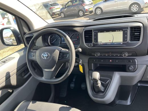 Toyota ProAce Worker 2.0 D-4D Navigator Long | Navigatie | Imperiaal | Trekhaak | Parkeersensoren achter | ActivLease financial lease