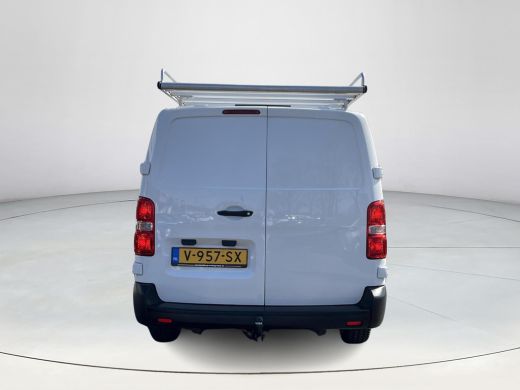 Toyota ProAce Worker 2.0 D-4D Navigator Long | Navigatie | Imperiaal | Trekhaak | Parkeersensoren achter | ActivLease financial lease