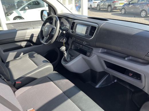 Toyota ProAce Worker 2.0 D-4D Navigator Long | Navigatie | Imperiaal | Trekhaak | Parkeersensoren achter | ActivLease financial lease