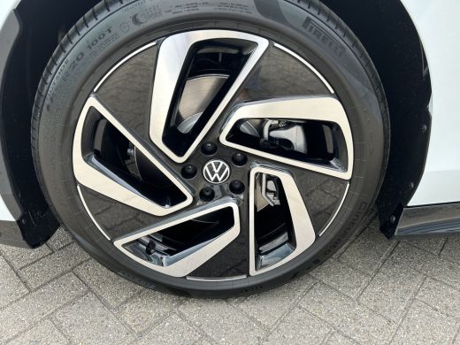 Volkswagen ID.7 Tourer 1st Edition | 360° Camera | Interieur Pakket | Trekhaak ActivLease financial lease