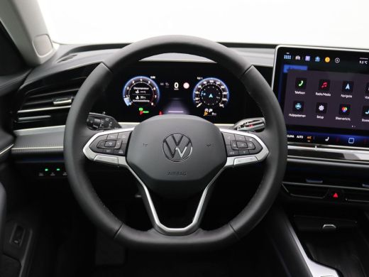 Volkswagen Passat Variant 1.5 eTSI Elegance Business 150PK DSG Pano-Schuifdak, Adaptieve Cruise Controle, Head-Up D... ActivLease financial lease